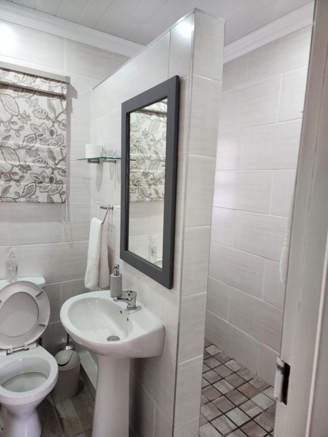 Schnehage Self Catering Apartment Bloemfontein Exterior photo
